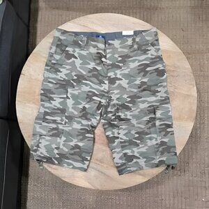 New: 38 Men's Camo Shorts
